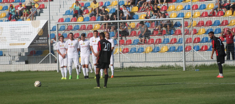 <span style="color:#f00;">Un brazilian face SENZATIE in liga a 4-a din Romania! </span>Ce goluri geniale a marcat pentru Carmen