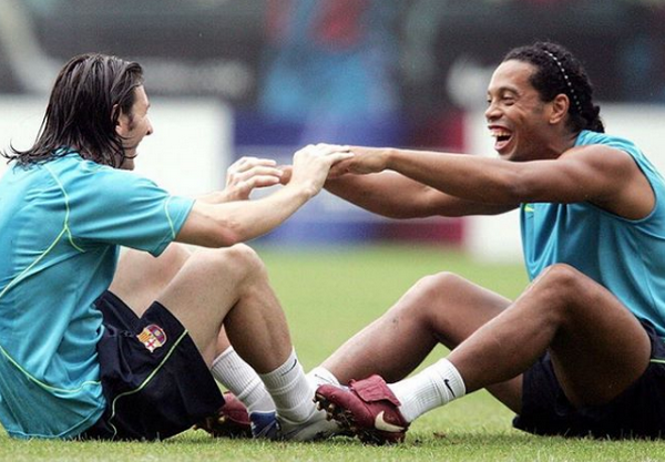 <span style="color:#f00;">Ca de la rege la ZEU! </span>Mesajul lui Messi la retragerea lui Ronaldinho: "Iti voi fi intotdeauna recunoscator"