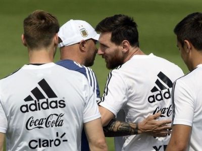 Ce S A Petrecut La Antrenamentul Argentinei Intre Messi Si Sampaoli Mesajul Sud Americanilor Inaintea Finalei Cu Nigeria Foto Sport Ro