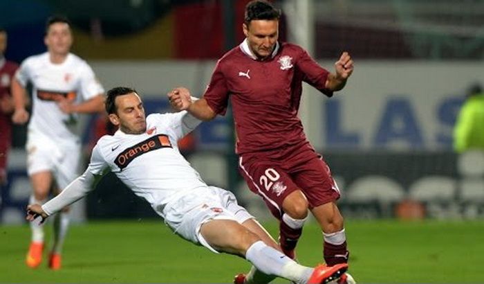 Un fost fotbalist la U Cluj si Rapid<span style="color:#f00;"> lasa fotbalul pentru afaceri la 29 de ani</span>