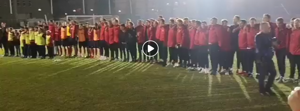 <span style="color:#f00;">S-au ALINIAT si au inceput cu totii sa cante imnul Tinutului Secuiesc! </span>Scene INCREDIBILE pe stadion dupa victoria istorica in fata lui Dinamo