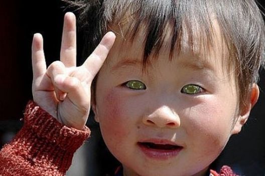 Descoperire socanta in inima Chinei. Cine sunt oamenii cu ochii verzi despre care nu se stia pana acum