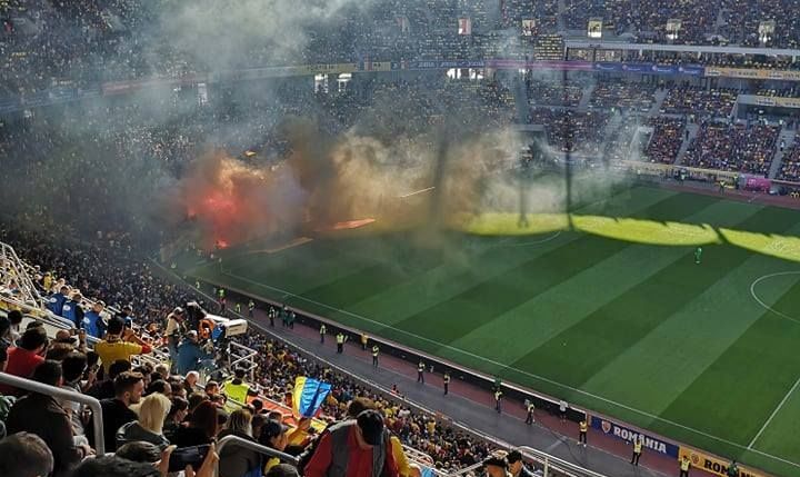 Reactia fanilor Serbiei dupa meciul de pe Arena Nationala! <span style="color:#f00;">Banner-ul afisat pentru suporterii romani la partida cu Muntenegru | FOTO</span>