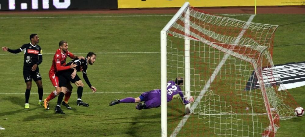 <span style="color:#f00;">"Dinamo joaca mai bine ca in 2018, dar e ajutata de arbitru si de adversari"</span> Florin Caramavrov, dupa prima victorie a "cainilor" in acest an