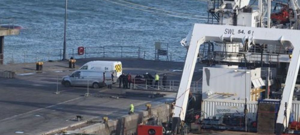 BREAKING NEWS | <span style="color:#f00;">Primul comunicat OFICIAL al politiei dupa ce un cadavru a fost recuperat din epava avionului</span>