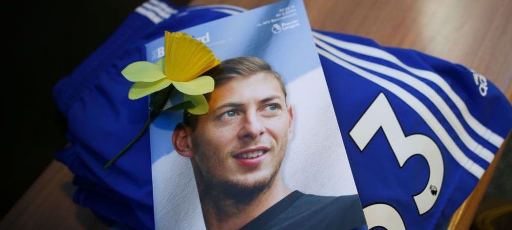 <span style="color:#f00;">EMILIANO SALA | INCREDIBIL ce s-a intamplat la meciul lui Cardiff! Doi fani au fost arestati!</span> Ce gesturi au putut sa faca!