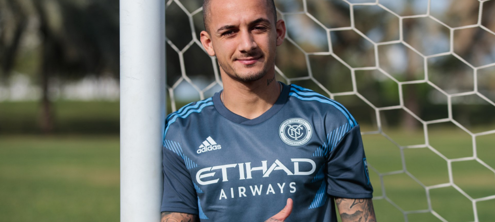 <span style="color:#f00;">"Are stilul lui Messi, nu exagerez! Va ajunge la echipa pe care o merita: Man City!"</span> Dezvaluirea facuta de primul antrenor al lui Alex Mitrita