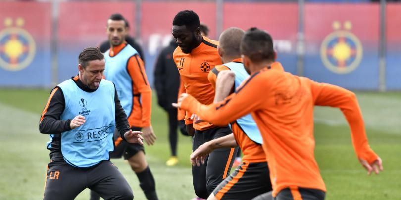 <span style="color:#f00;">A luat titlul cu Steaua si a jucat in grupele Champions League, azi a facut o alegere COMPLET neasteptata!</span> Cu cine a semnat la 29 de ani