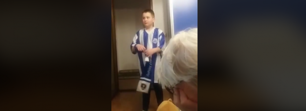 "Poli Iasu' a dat gol, uaaaaa!" Clipul saptamanii! <span style="color:#f00;">Cum s-a bucurat un pusti din Iasi dupa golul care o lanseaza pe Poli spre play-off</span>