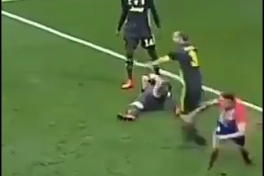 <span style="color:#f00;">A inceput sa-l DOARA imediat dupa gol! Faza GENIALA in Atletico - Juventus! </span>Ce a facut Bonucci pentru a forta anularea golului