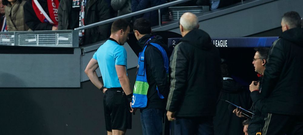 <span style="color:#f00;">Scandal urias in UEFA Champions League! </span>Sistemul VAR, folosit in mod ILEGAL de arbitru! <span style="color:#f00;">Ce s-a intamplat e incredibil</span>