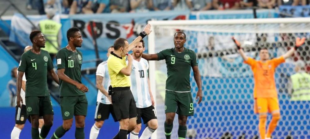 <span style="color:#f00;">Halucinant! </span>Fotbalisti din Nigeria, ramasi BLOCATI in Rusia dupa Mondial din cauza unei escrocherii!<span style="color:#f00;"> Supravietuiesc doar cu mila localnicilor</span>