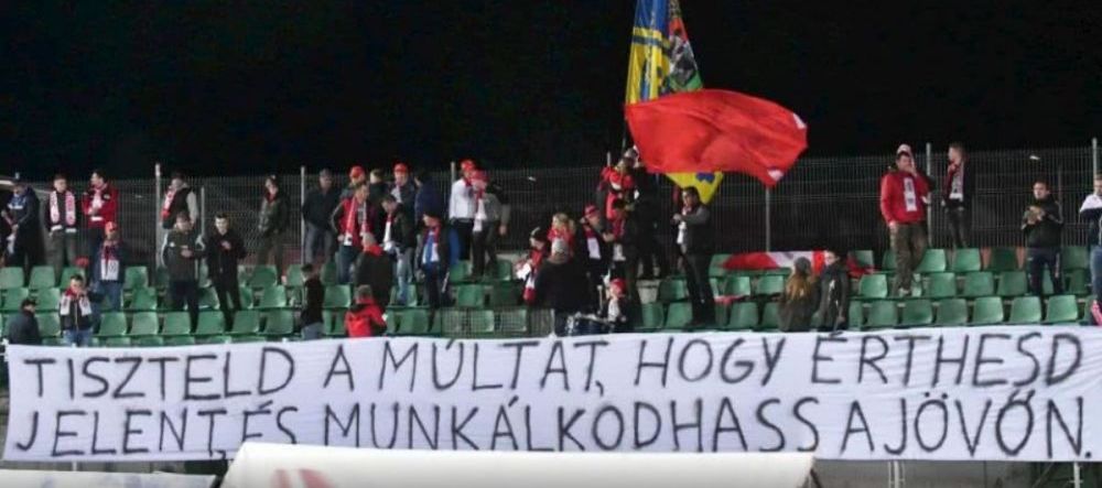 SEPSI - CRAIOVA 0-1 | <span style="color:#f00;">Bannerul afisat de fanii lui Sepsi in "Ziua Maghiarilor de Pretutindeni"! Ce inseamna mesajul in maghiara al suporterilor </span>FOTO