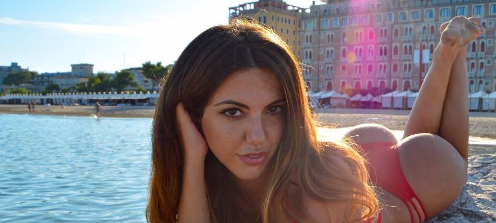 FOTO | A innebunit internetul cu pozele astea! <span style="color:#f00;">TEAPA pentru Ronaldo: cea mai sexy fana a lui Juve NU-L PLACE! Cum arata modelul</span>
