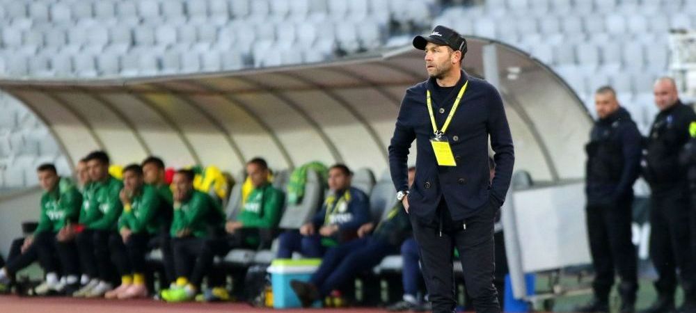 <span style="color:#f00;">"E ca si cum m-am apucat de fotbal la 19 ani".</span> Lobont si-a zdrobit adversara, dar suporterii lui U Cluj ii cer demisia in continuare!