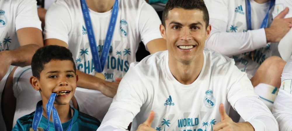 <span style="color:#f00;">Asa tata, asa fiu! Cristiano Ronaldo Jr, recital pentru echipa U-10 a lui Juventus!</span> Cate goluri a inscris intr-o singura repriza!