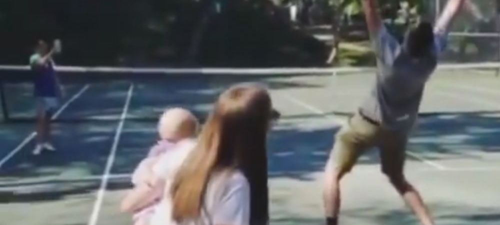 <span style="color:#f00;">Cum descoperi daca ai baiat sau fata! :))</span> John Isner a fost surprins de sotia sa la antrenament! <span style="color:#f00;">Cum a reactionat | VIDEO</span>