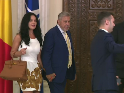 Simona Halep Si Toni Iuruc Nu Se Mai Ascund Noul Iubit Al Simonei A Intrat In Poza De Familie Cu Klaus Iohannis Foto Sport Ro