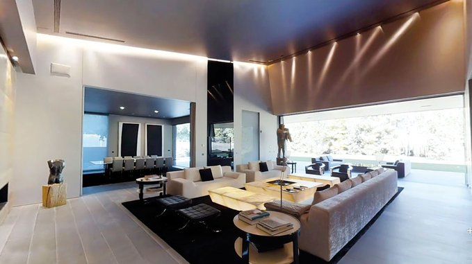<span style="color:#f00;">"La casa de Hazard"! </span>Cum arata conacul GALACTIC de peste 10 milioane al noului star de pe Bernabeu