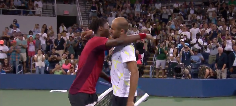 <span style="color:#f00;">S-a bucurat ca un COPIL!</span> Monfils a incheiat meciul impotriva lui Marius Copil cu un punct spectaculos