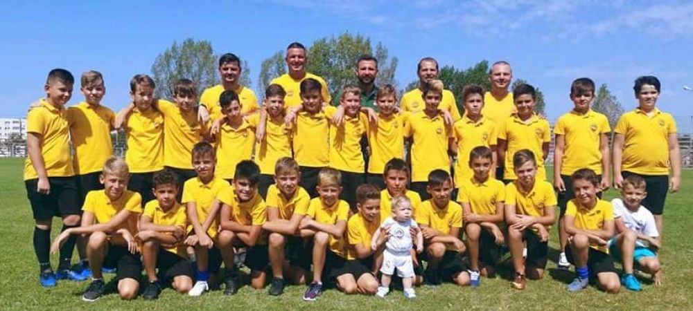 <span style="color:#f00;">Un fost capitan al nationalei</span> si-a deschis academie de fotbal intr-un oras cu multe talente si are ambitii la fel de mari ca Hagi