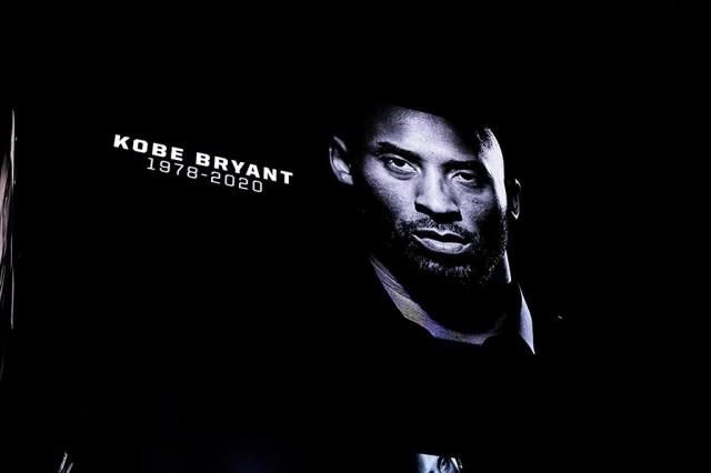 <span style="color:#f00;">OMAGIU adus lui Kobe Bryant la meciul dintre Toronto Raptors si San Antonio Spurs!</span> Ce au facut echipele