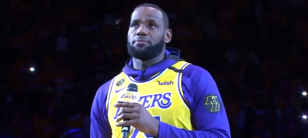<span style="color:#f00;">Abia s-a abtinut sa NU PLANGA! Discursul EMOTIONANT al lui LeBron de la meciul lui LA Lakers cu Portland! </span>VIDEO
