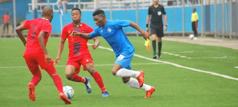 caz-socant-in-fotbal-doi-jucatori-au-fos