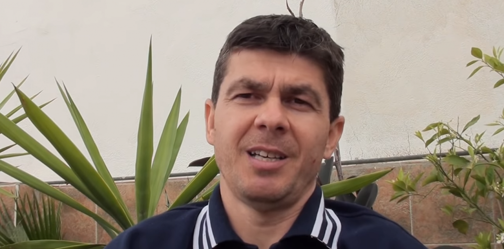 <span style="color:#f00;">E bun si trebuie sa-l vada TOATA lumea!</span> :) Robert Nita, LIVE VLOG pe Facebook Sport.ro!