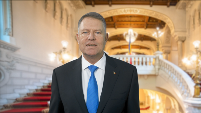 <span style="color:#f00;">"Pericolul nu a trecut si nu va trece nici dupa 15 mai!"</span> Avertismentul dat de Klaus Iohannis in conferinta de azi