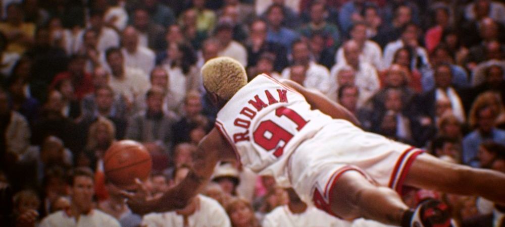 <span style="color:#f00;">Avea un salariu de 27 de milioane de dolari pe an, acum e SARAC SI BOLNAV</span>! Ce s-a intamplat cu banii lui Dennis Rodman dupa o cariera fantastica si cu cati bani a ramas