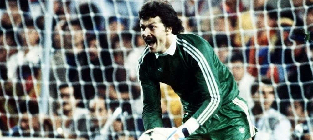 <span style="color:#f00;">"Primul penalty a fost cel mai dificil de parat!"</span> Cum i-a pacalit Duckadam pe jucatorii Barcelonei in finala Cupei Campionilor Europeni: "A fost un soc total pentu noi!"