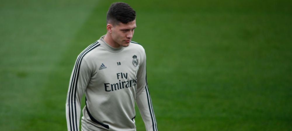 <span style="color:#f00;">Real Madrid i-a INTERZIS lui Luka Jovic sa vorbeasca despre accidentare! </span>Cum s-ar fi lovit de fapt jucatorul sarb 