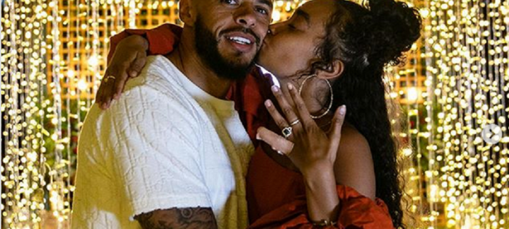 El E Cel Mai Romantic Fotbalist Si A Dat Pe Spate Iubita Celebra Cu Un Scenariu De Film Sport Ro
