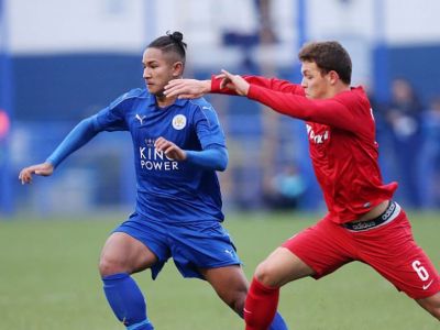 Cel Mai Bogat Fotbalist Din Toate Timpurile E De Negasit Are Miliarde In Conturi Si A Fost Coleg De Vestiar Cu Un International Roman Sport Ro