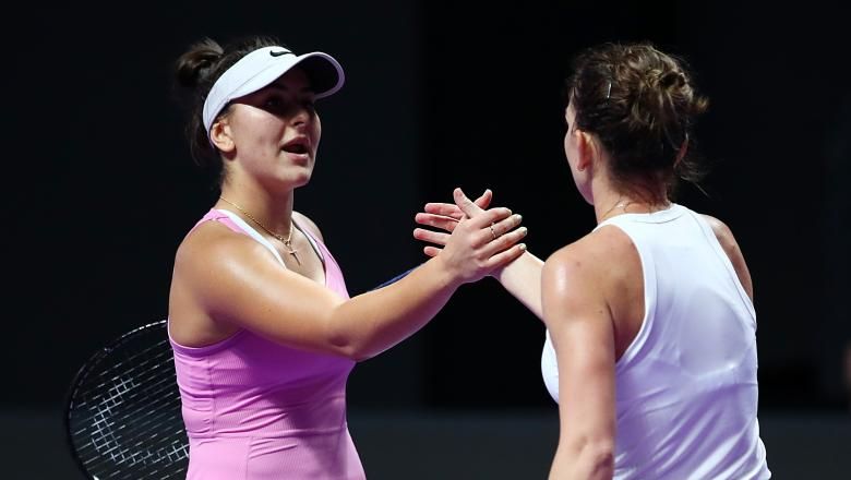 <span style="color:#f00;">Este Simona Halep, de fapt, locul 1 in clasamentul WTA? |</span> Clasamentele ar fi aratat HORROR pentru Bianca Andreescu si Roger Federer daca nu ar fi fost inghetate 