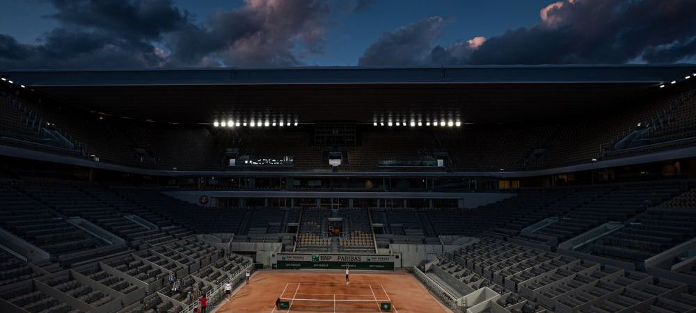 <span style="color:#f00;">Imagini ISTORICE la Paris!</span> Dupa 92 de ani de la ridicare, Stade Roland Garros are nocturna functionala! 