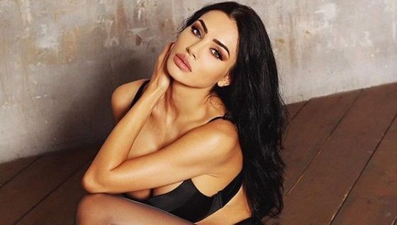 <span style="color:#f00;">"Ohhh!" Poza cu care super-modelul Andreea Sasu l-a facut sa SUSPINE pe iubitul fotbalist Riccardo Saponara.</span> Cum i-a raspuns romanca