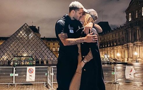 <span style="color:#f00;">Cine si-ar fi imaginat asta?</span> Wanda Nara l-a pus pe Mauro Icardi pe planul 2:<span style="color:#f00;"> "Dragostea poate sa astepte, BEREA nu!"</span>