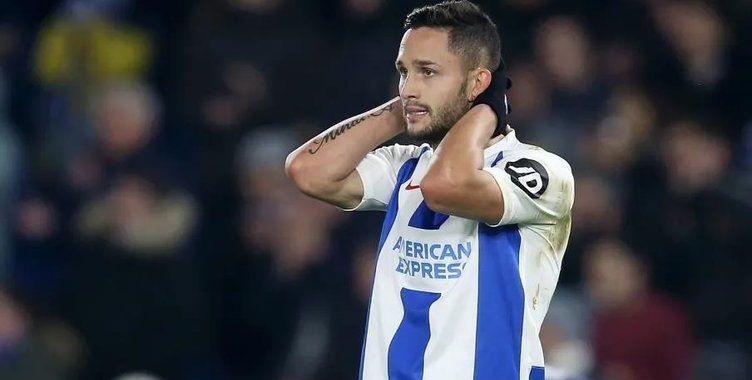 <span style="color:#f00;">Ce CONCURENTA pentru Florin Andone!</span> Brighton a OFICIALIZAT transferul unui atacant cu <span style="color:#f00;">aproape 300 de meciuri pentru Manchester United si Arsenal</span>