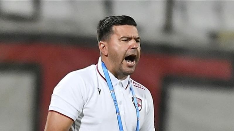 <span style="color:#f00;">"Cred ca regreta ca s-a implicat in asta!" Sustinere pentru Contra din partea unui fost mare international:</span> "E o situatie ireala! Nu poate face singur minuni"