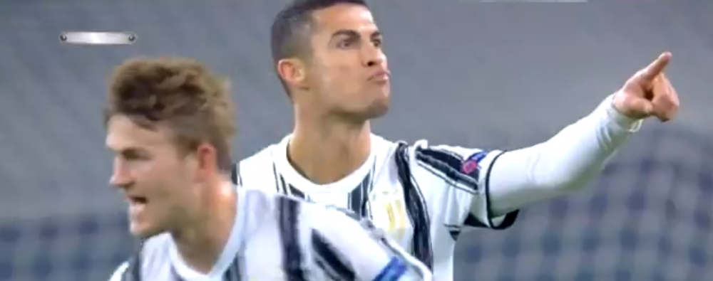 <span style="color:#f00;">A imitat o maimuta?! Gestul BIZAR al lui Ronaldo dupa ce a marcat superb cu Ferencvaros!</span> Reactia sa faca inconjurul lumii! Ce a putut sa faca
