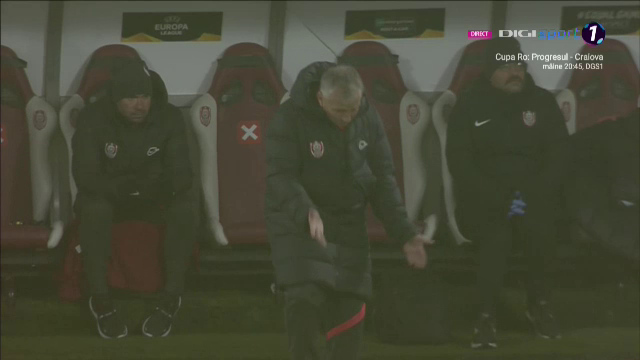 <span style="color:#f00;">"Am plans 5 minute cand am aflat!" </span>Petrescu, aproape sa izbucneasca in lacrimi dupa meciul cu Roma! Ce a spus despre Maradona