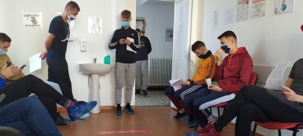 <span style="color:#f00;">Asta e echipa din Romania care BATE COVIDUL!</span> Gest FANTASTIC: s-au dus CU TOTII la spital sa doneze plasma dupa ce s-au vindecat de boala