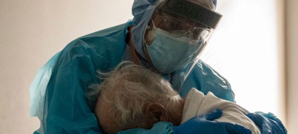<span style="color:#f00;">Poza SFASIETOARE despre care vorbeste toata planeta.</span> Doctorul a muncit 252 de zile NON-STOP!