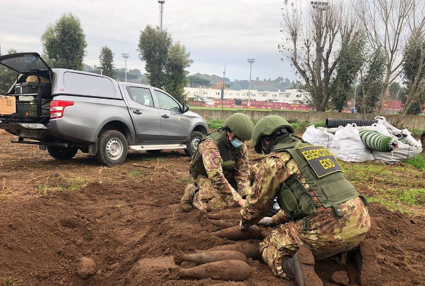<span style="color:#f00;">Roma are o forma EXPLOZIVA si in afara terenului!</span> 20 de bombe din cel de-al Doilea Razboi Mondial au fost gasite langa terenul de antrenament!