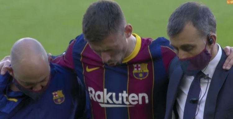 Blestemul continua!<span style="color:#f00;"> Barcelona nu mai are niciun fundas central apt in lot!</span> Lenglet s-a accidentat cu Osasuna