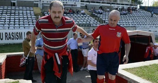 <span style="color:#f00;">CUTREMURATOR| Fostul Stelist Viorel Turcu a murit EXACT ca Maradona </span>la cateva zile dupa ce vorbea in lacrimi despre idolul sau! Avea 60 de ani, la fel ca Diego! <span style="color:#f00;">Duckadam, in stare de soc</span>