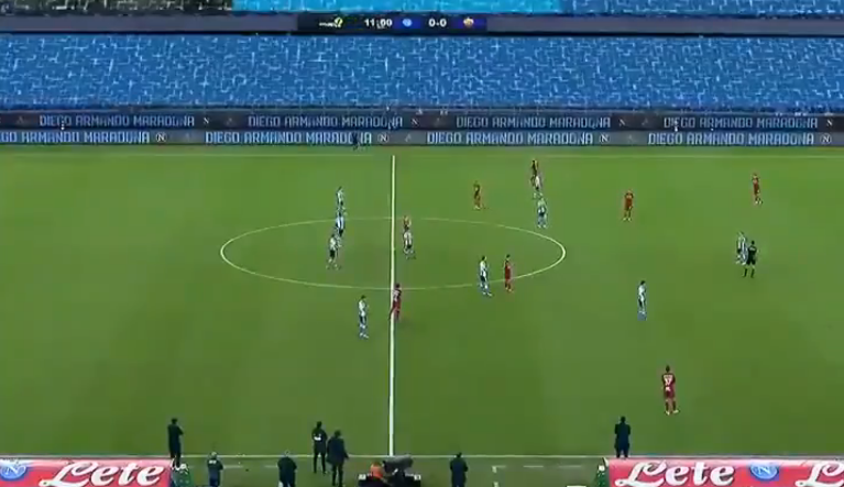 <span style="color:#f00;">Meciul lui Napoli s-a oprit in minutul 10 si TOATA LUMEA a inceput sa aplaude!</span> Moment cutremurator in onoarea lui Maradona! Ce s-a intamplat