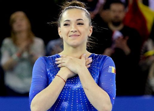 <span style="color:#f00;">Romania a reusit calificarea de pe primul loc in finala pe echipe la Europenele feminine de gimnastica</span>! Larisa Iordache a fost cea mai buna gimnasta in calificari!